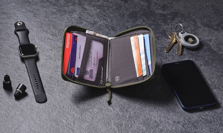 Фотография Кошелек Lifeventure Recycled RFID Bi-Fold Wallet olive 5