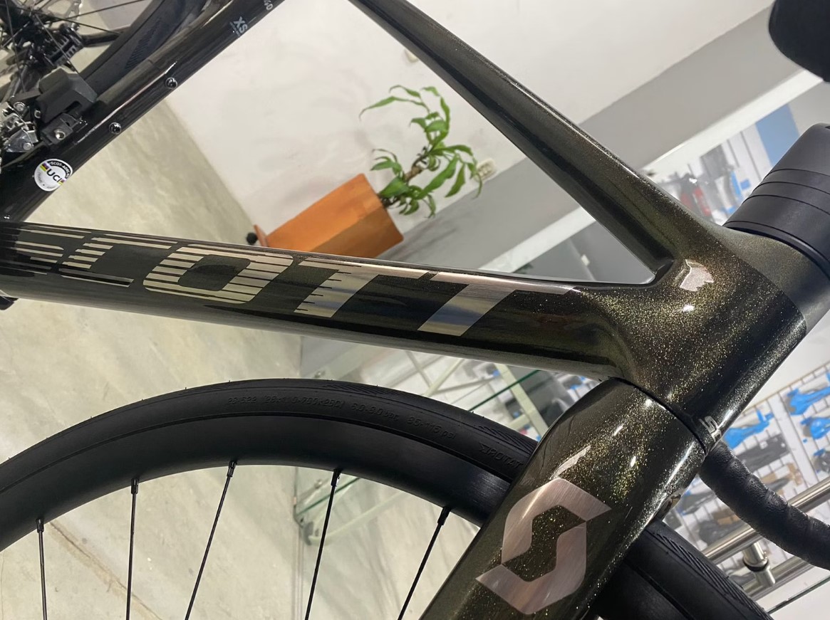 Велосипед SCOTT ADDICT RC 40 28" размер М (TW) 4 Велосипед SCOTT ADDICT RC 40 28" размер М (TW) 4