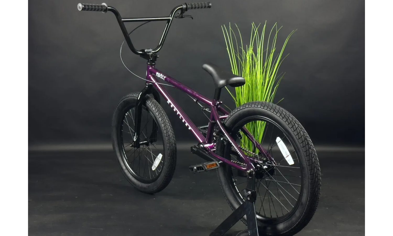 Велосипед Outleap BMX Revolt 20" рама 20,00" фиолетовый 5 Велосипед Outleap BMX Revolt 20" рама 20,00" фиолетовый 5