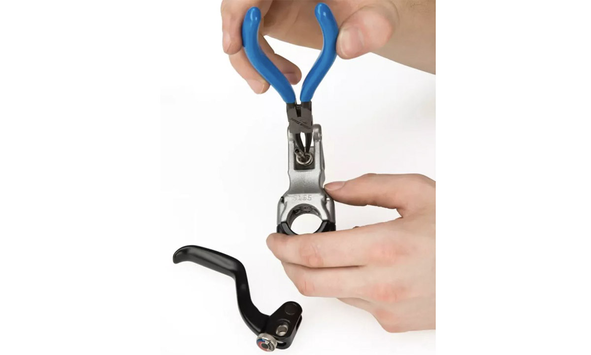 Щипці Park Tool RP-1 для зняття стопорних кілець, прямі, внутрішні 0,9мм 2 Щипці Park Tool RP-1 для зняття стопорних кілець, прямі, внутрішні 0,9мм 2