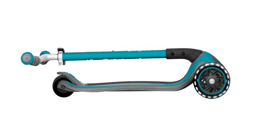 Самокат GLOBBER MASTER LIGHTS бірюзовий, колеса з підсвічуванням, 4+ 5 Самокат GLOBBER MASTER LIGHTS бірюзовий, колеса з підсвічуванням, 4+ 5