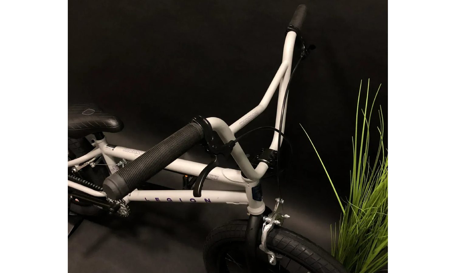 Велосипед Mongoose Legion L100 20" рама 21,00" серый 6 Велосипед Mongoose Legion L100 20" рама 21,00" серый 6