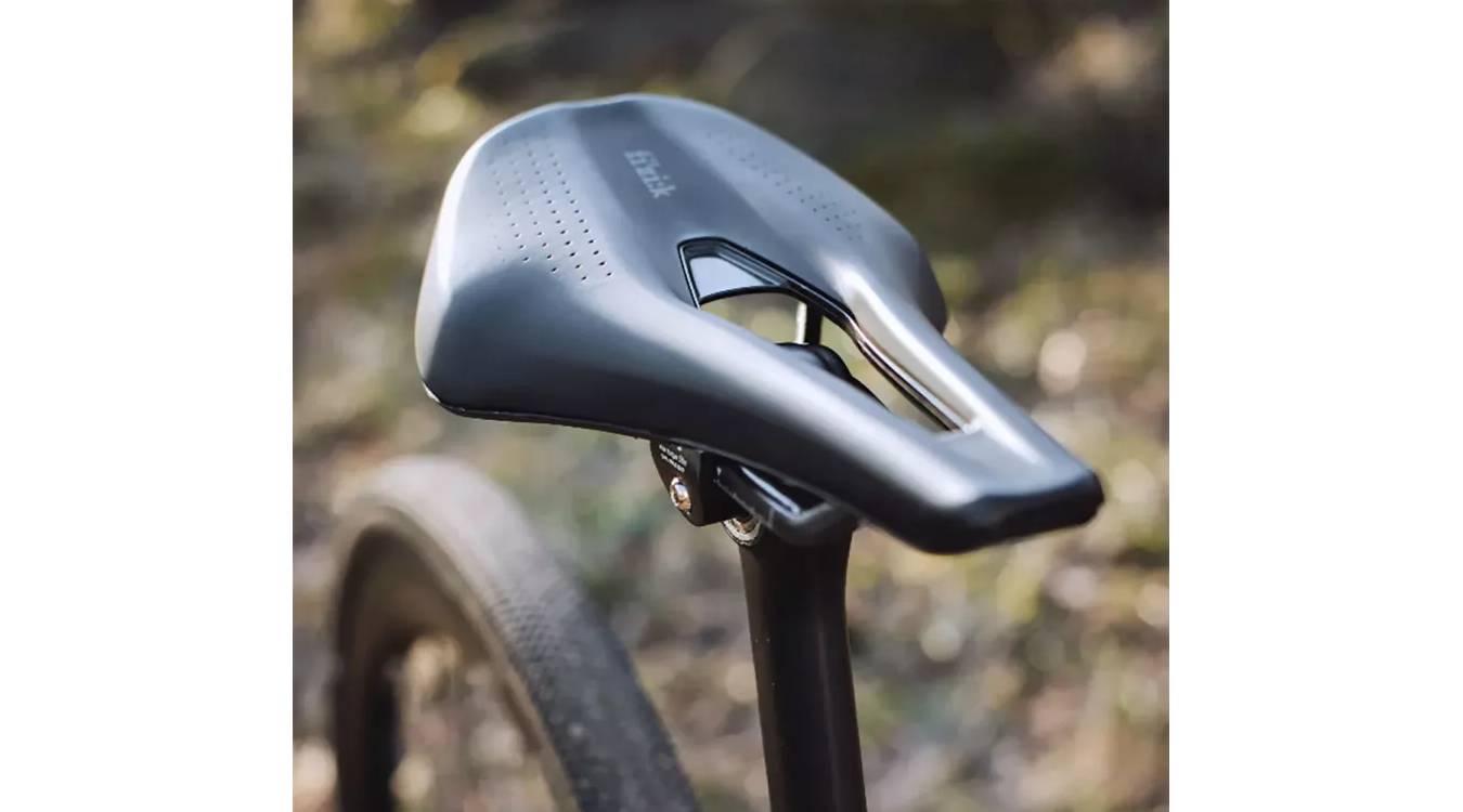 Седло Fizik TEMPO ARGO R3 160 mm BLACK 5