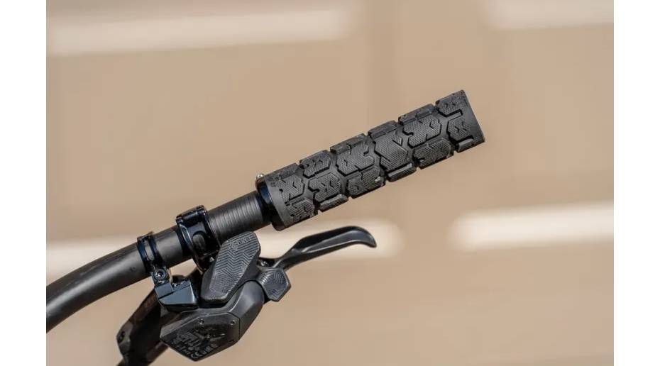 Гріпси ODI Rogue v2.1 Lock-On MTB Closed End 135mm Black 2 Гріпси ODI Rogue v2.1 Lock-On MTB Closed End 135mm Black 2