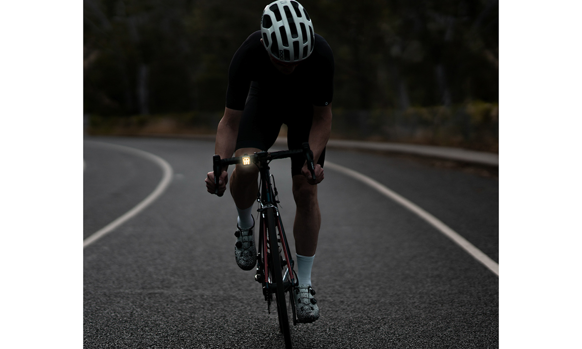 Мигалка передняя Knog Blinder Grid Front 200 Lumens, черный 4 Мигалка передняя Knog Blinder Grid Front 200 Lumens, черный 4