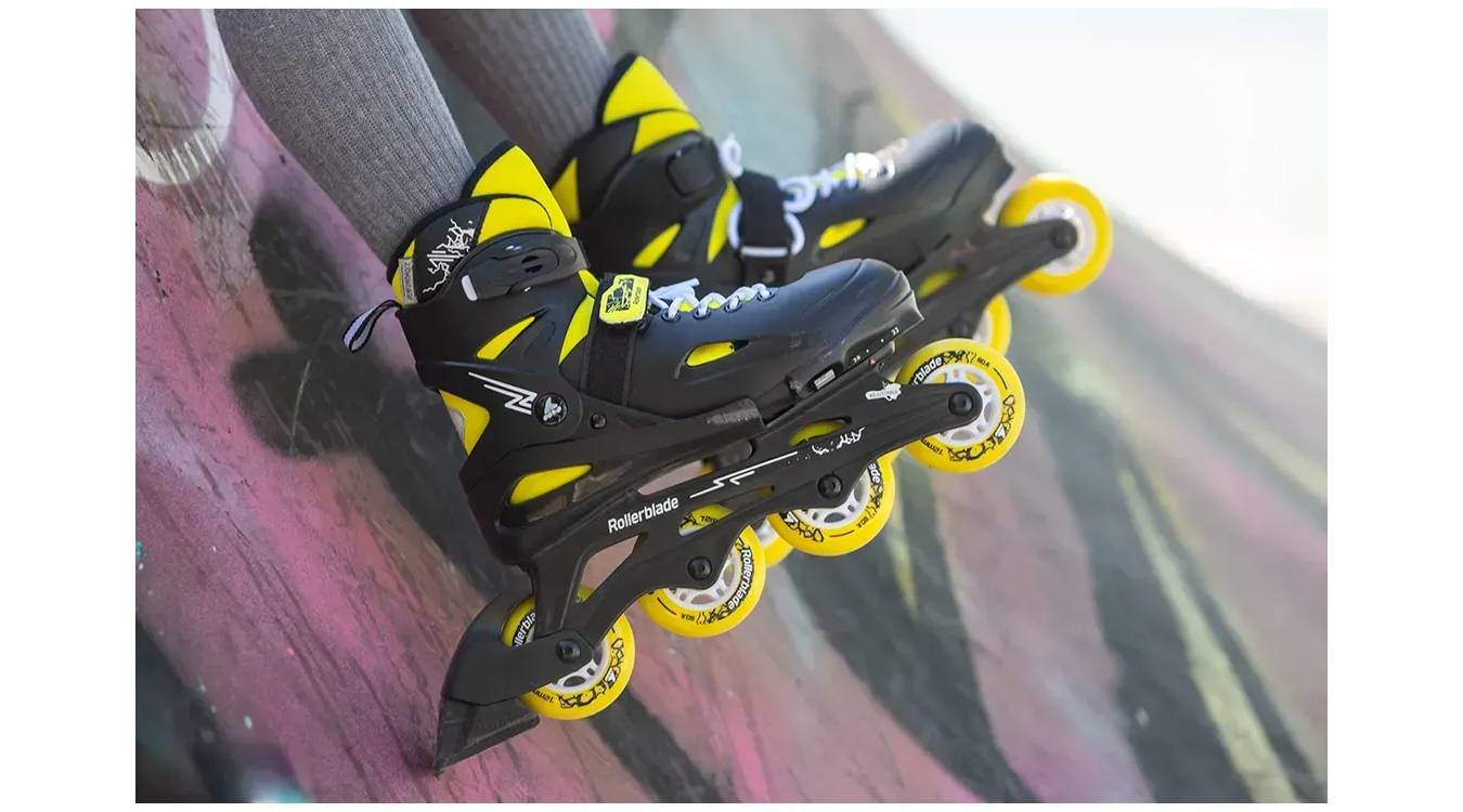 Фотография Ролики Rollerblade Fury 2023 black-yellow 29-33 6