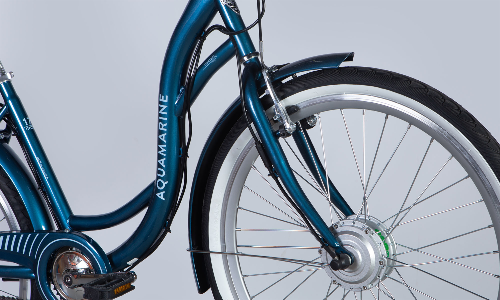 Велосипед с электроприводом Dorozhnik eAQUAMARINE BH 26", размер M, рама-17", 36B, 13А*ч, 500Вт, год 2026, темно-синий с корзиной 3