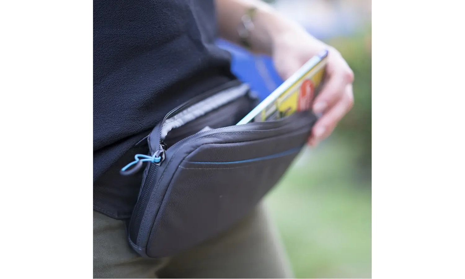 Сумка поясная Lifeventure RFID Travel Belt Pouch black 5 Сумка поясная Lifeventure RFID Travel Belt Pouch black 5