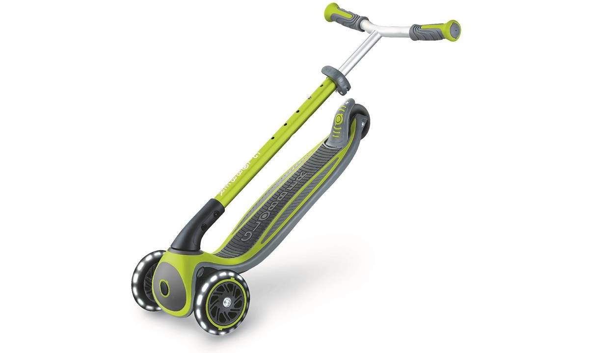 Фотография Самокат GLOBBER MASTER LIGHTS зелёный, колёса с подсветкой, 4+ 5