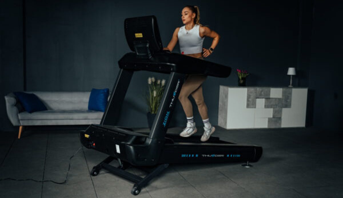 Беговая дорожка THUNDER ZION-TFT-BLACK 8