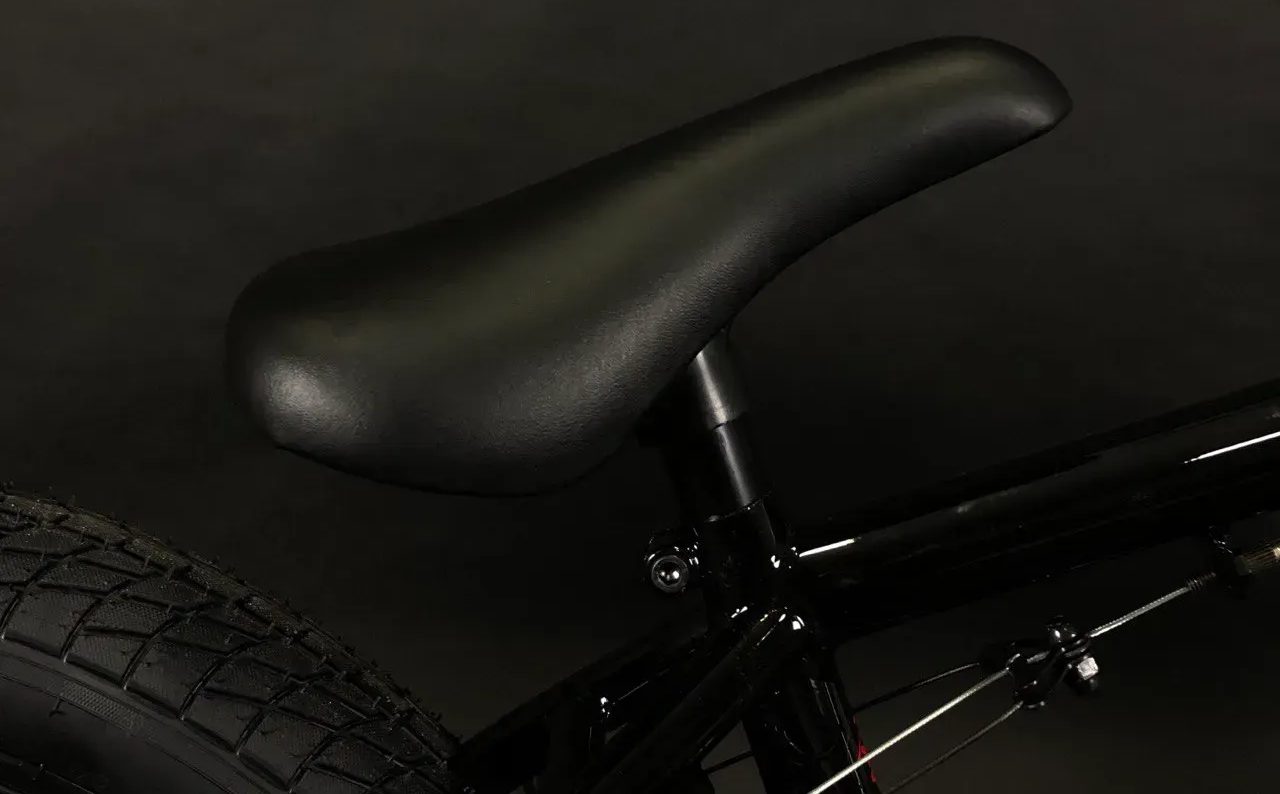 Велосипед Outleap BMX Revolt 20" рама 20,00" черный 2 Велосипед Outleap BMX Revolt 20" рама 20,00" черный 2