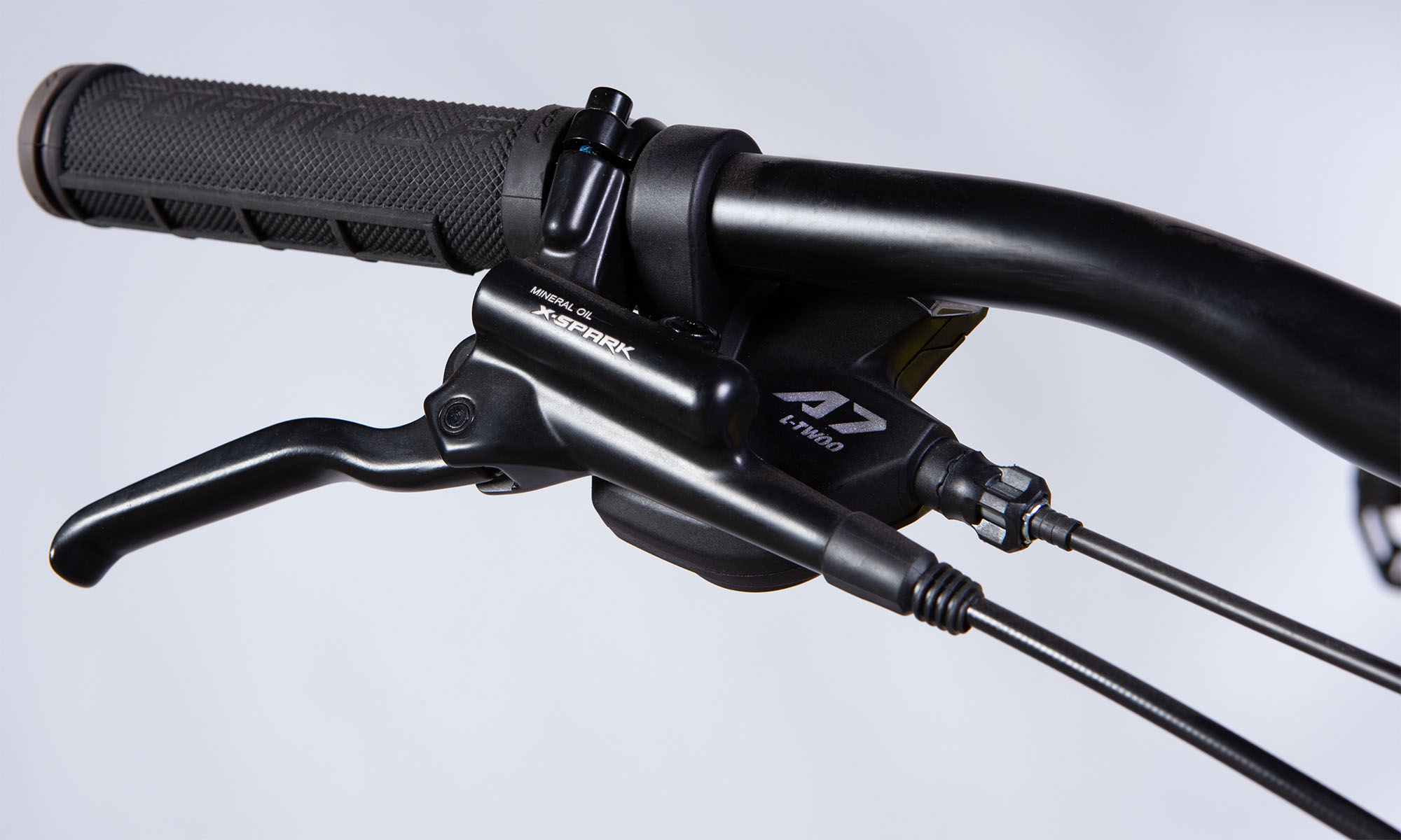 Велосипед Formula ZEPHYR 1.0 DD CS 29", размер XL, рама-21" 2024, красно-серебристый 3