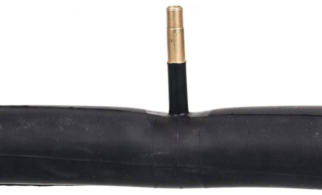 Камера HUTCHINSON CH 26X1.70-2.35 VS 48 MM 2 Камера HUTCHINSON CH 26X1.70-2.35 VS 48 MM 2