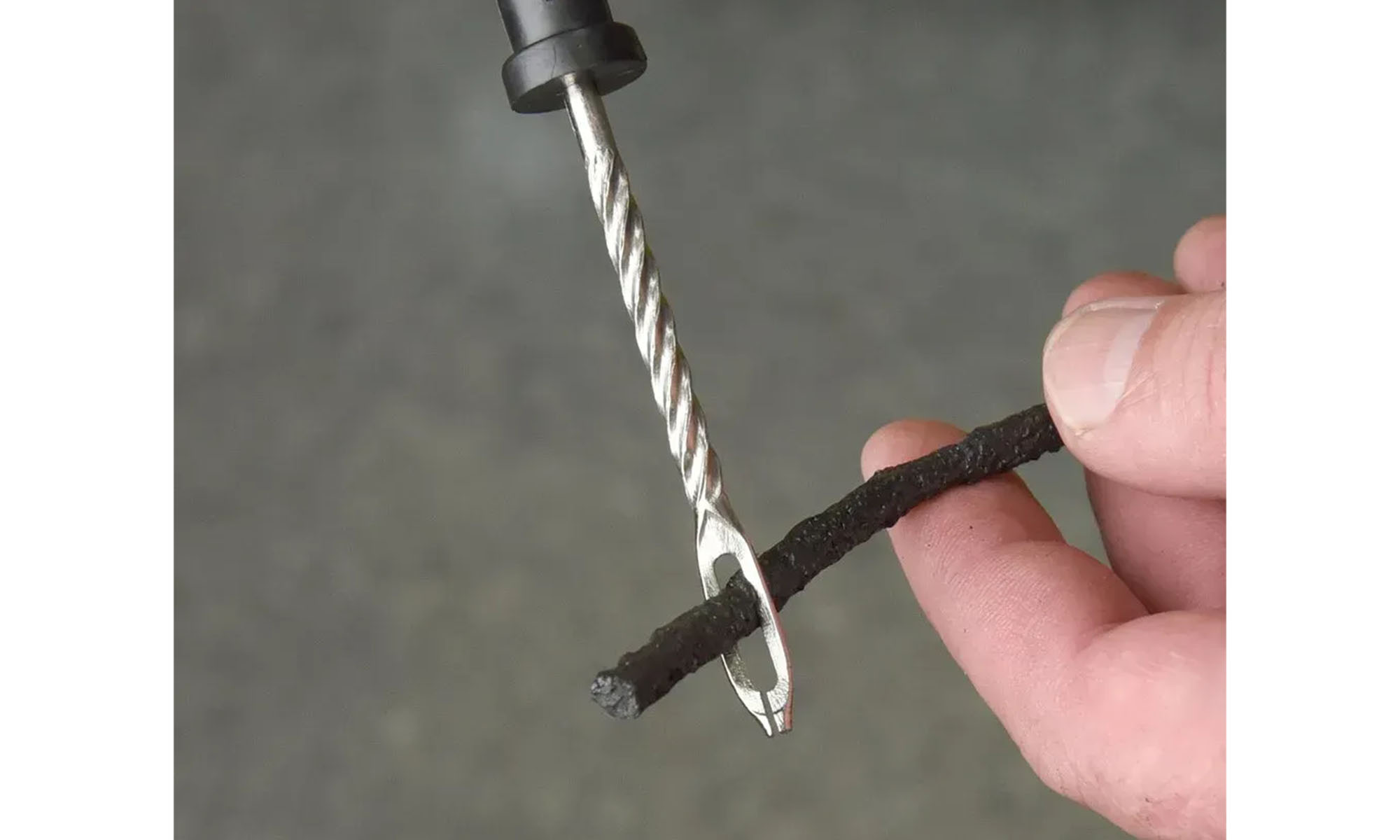 Ремкомплект для бескамерных покрышек Slime Tyre Repair Kit, Tools, plugs & CO2 3