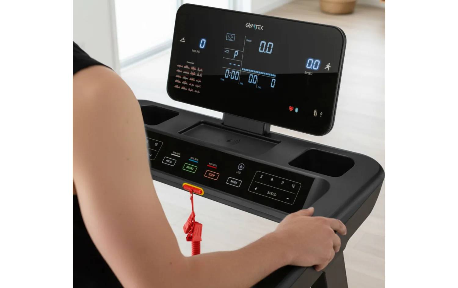 Беговая дорожка GYMTEK XT820 11 Беговая дорожка GYMTEK XT820 11