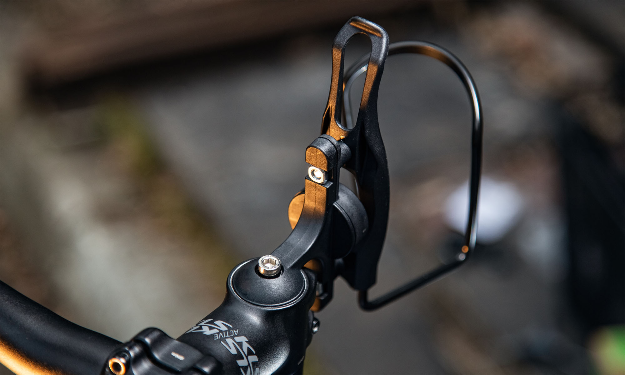 Адаптер флягодержателя ONRIDE Link на крышку выноса пластиковый 2 Адаптер флягодержателя ONRIDE Link на крышку выноса пластиковый 2