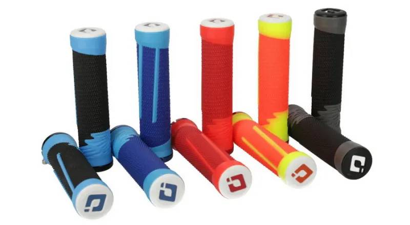 Грипсы ODI AG-2 Signature V2.1 Lock-On черно-графитовые с черными замками 4