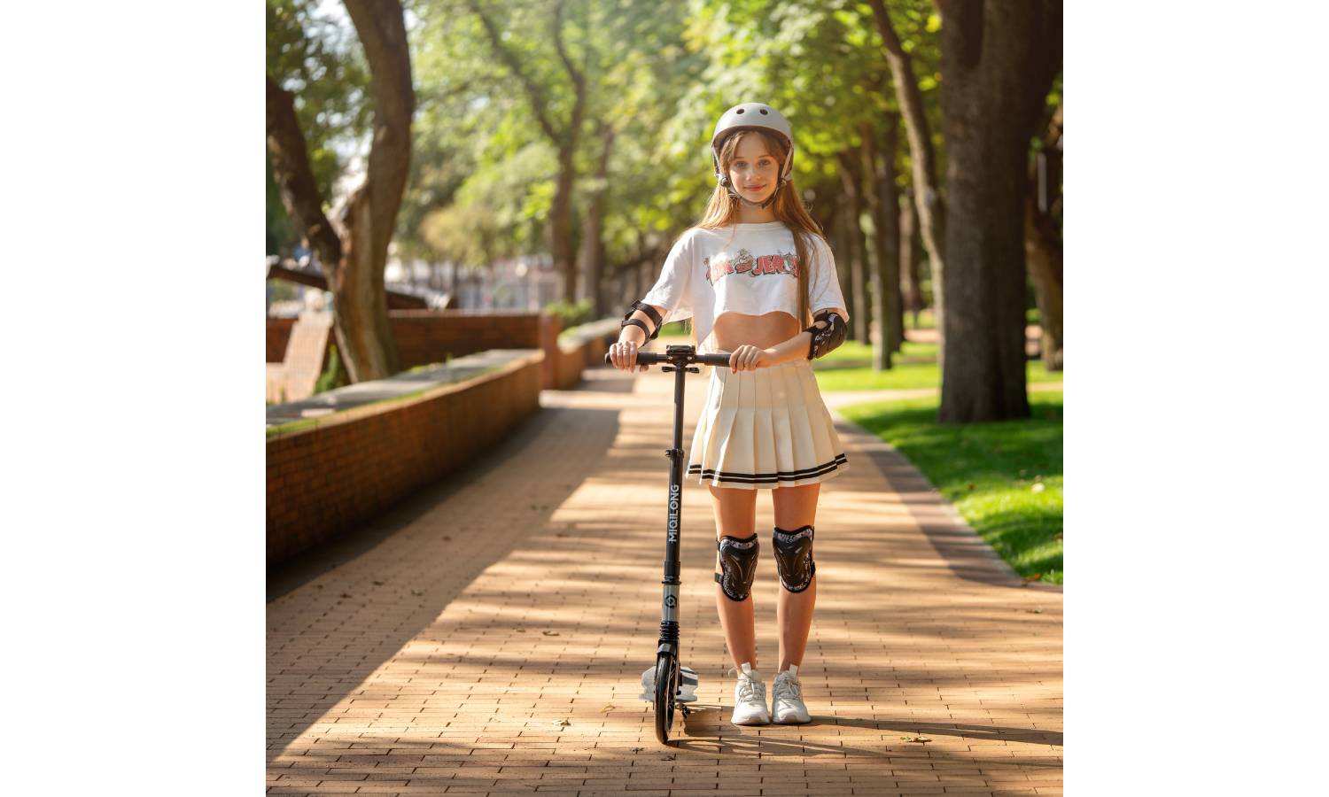 Самокат Miqilong Beagle серый 3