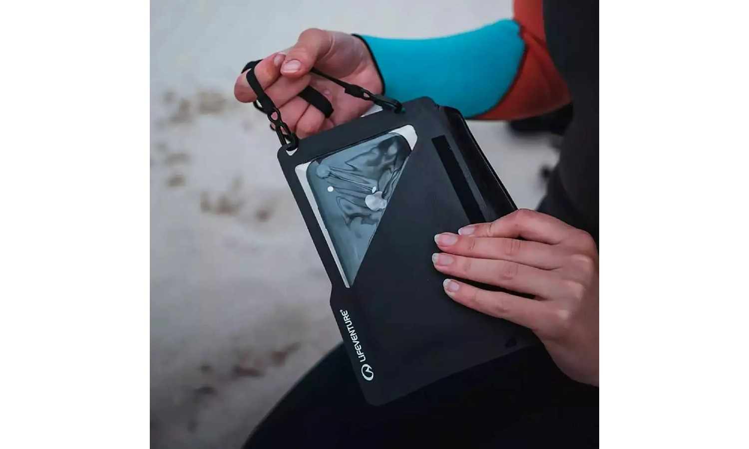 Гермочохол Lifeventure Waterproof Phone Case 2