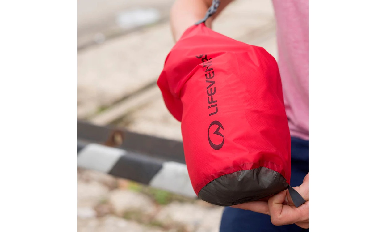 Гермочехол Lifeventure Ultralight Dry Bag red 2 л 2 Гермочехол Lifeventure Ultralight Dry Bag red 2 л 2