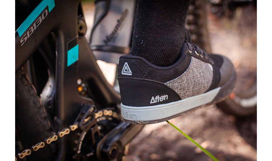 Велосипедні кросівки Afton Keegan розмір EU42 Black/Grey 2