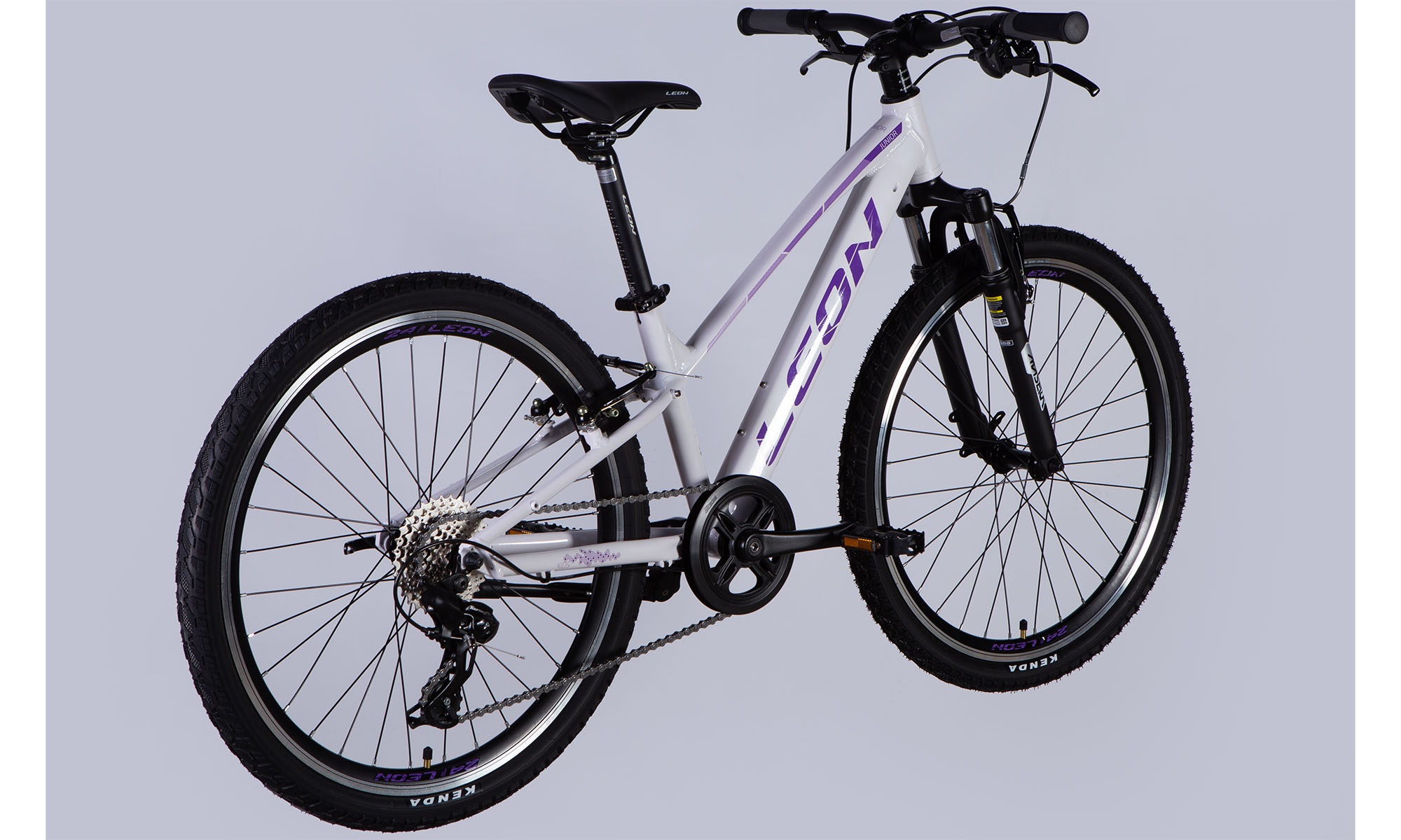 Велосипед Leon JUNIOR AM Vbr CS 24", розмір XXS, рама 12", рік 2025, білий з бузковим 2025 3 Велосипед Leon JUNIOR AM Vbr CS 24", розмір XXS, рама 12", рік 2025, білий з бузковим 2025 3
