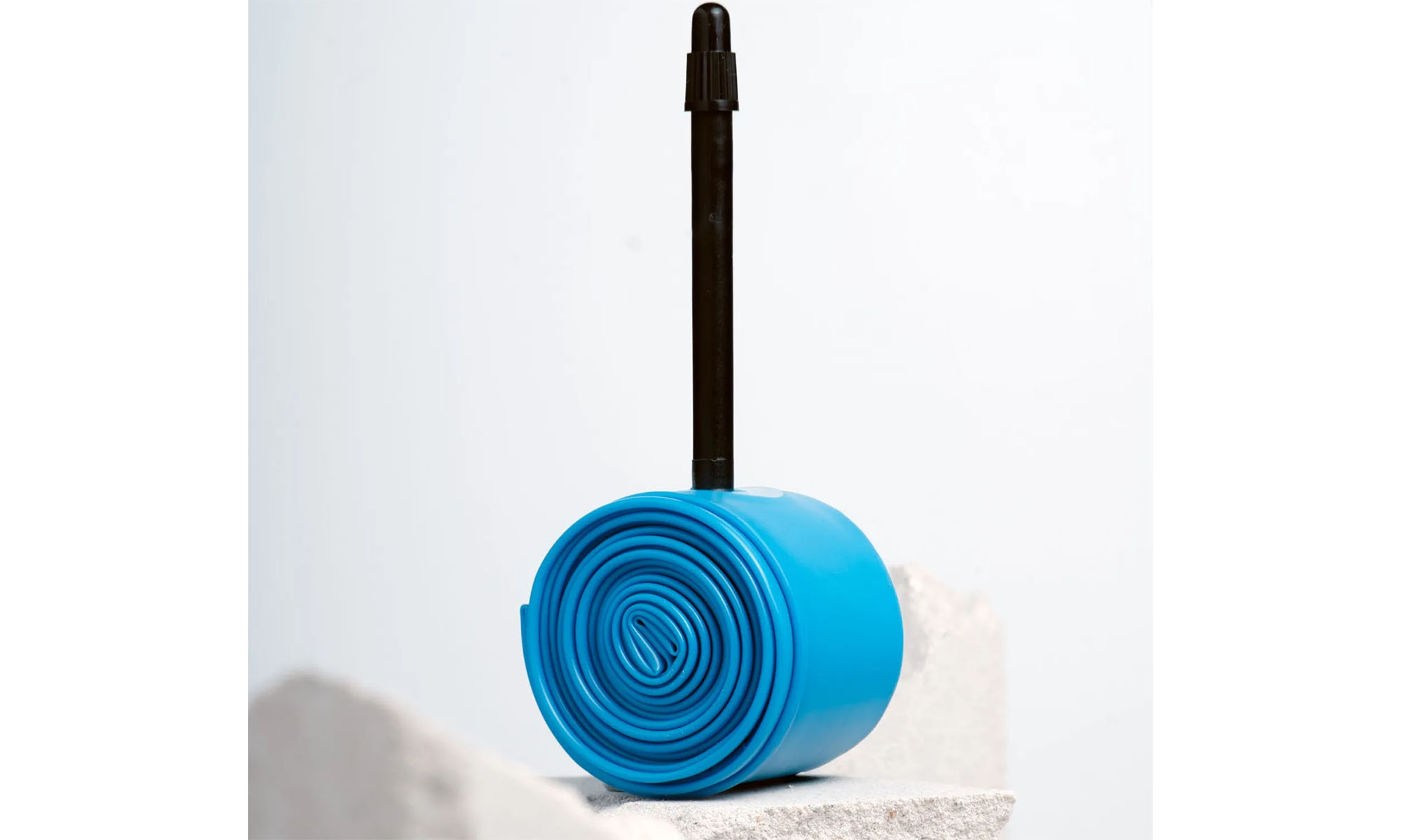 Камера milKit TPU Tube Road & Gravel, 700x28/45 Presta 60mm 3 Камера milKit TPU Tube Road & Gravel, 700x28/45 Presta 60mm 3