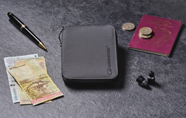 Фотография Кошелек Lifeventure Recycled RFID Mini Travel Wallet grey 8