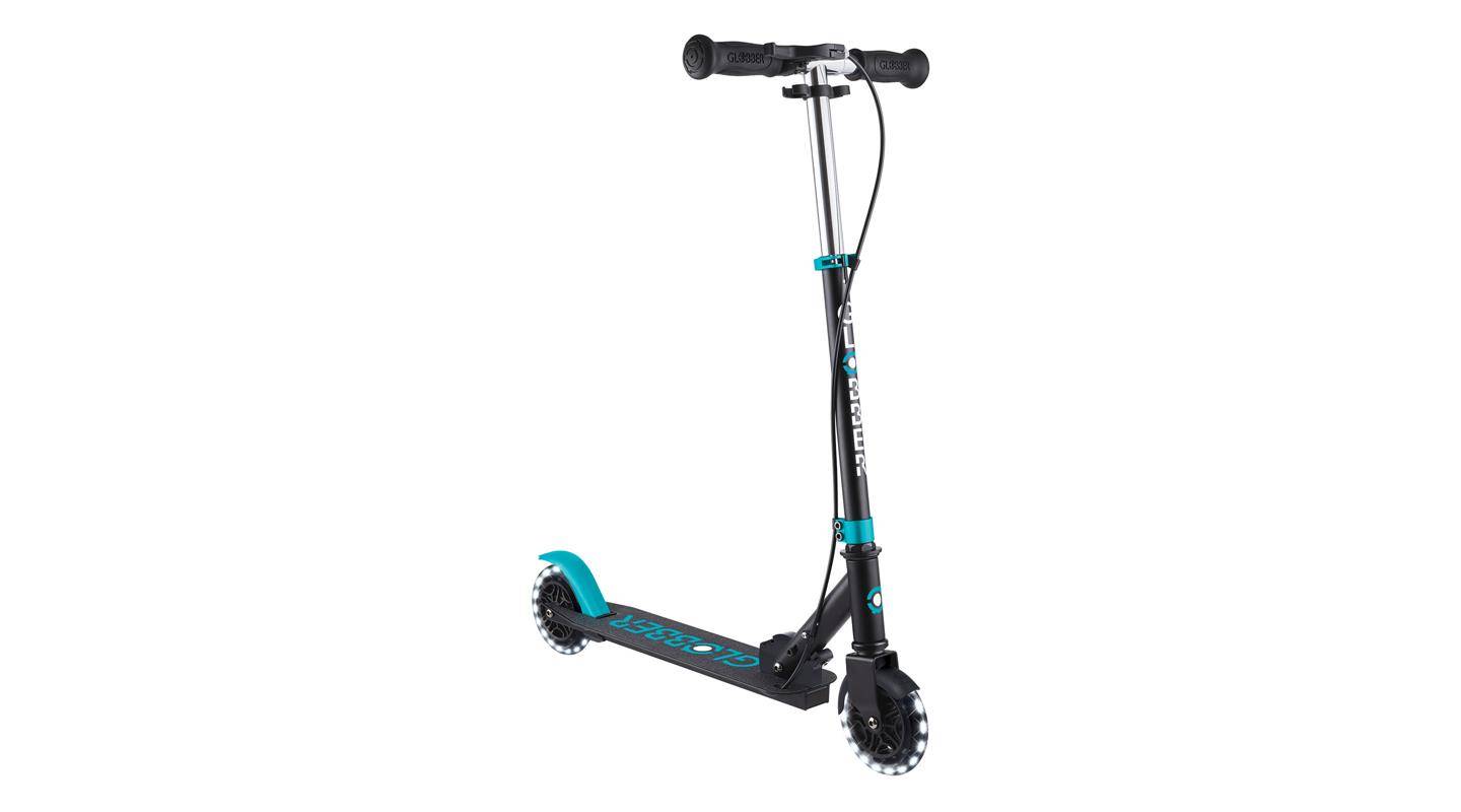 Фотография Самокат GLOBBER серии FLOW ELEMENT JUNIOR LIGHTS, черно-бирюзовый, колеса с подсветкой, 3+ 5
