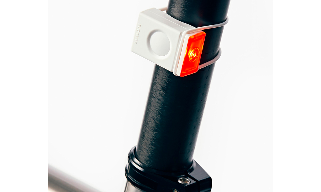 Фотографія Ліхтар велосипедний задній Bookman Block Light Rear white