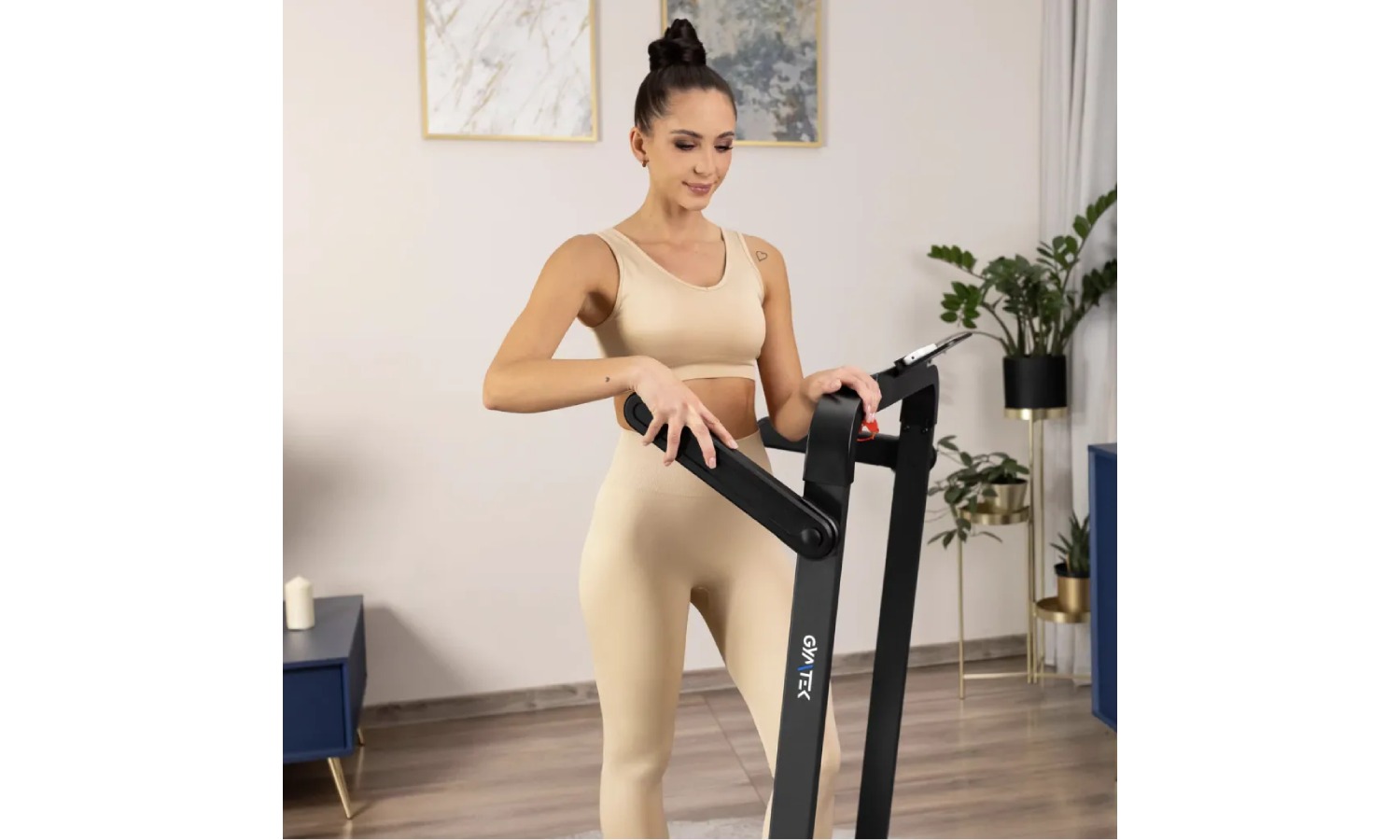 Фотографія Бігова доріжка Gymtek XT560 13