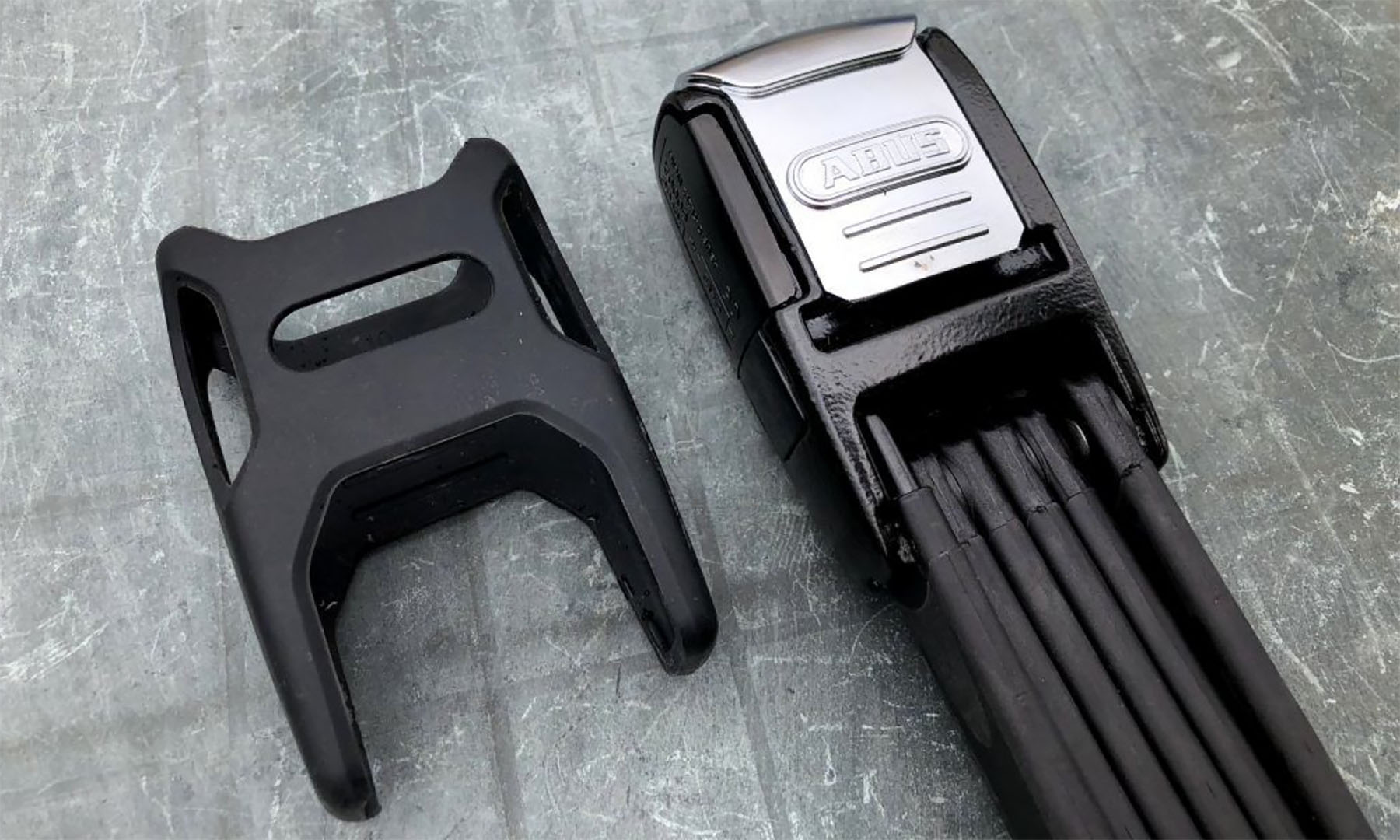 Замок сегментний ABUS 6000KA/90 Bordo Alarm чорний + кріплення SH 8