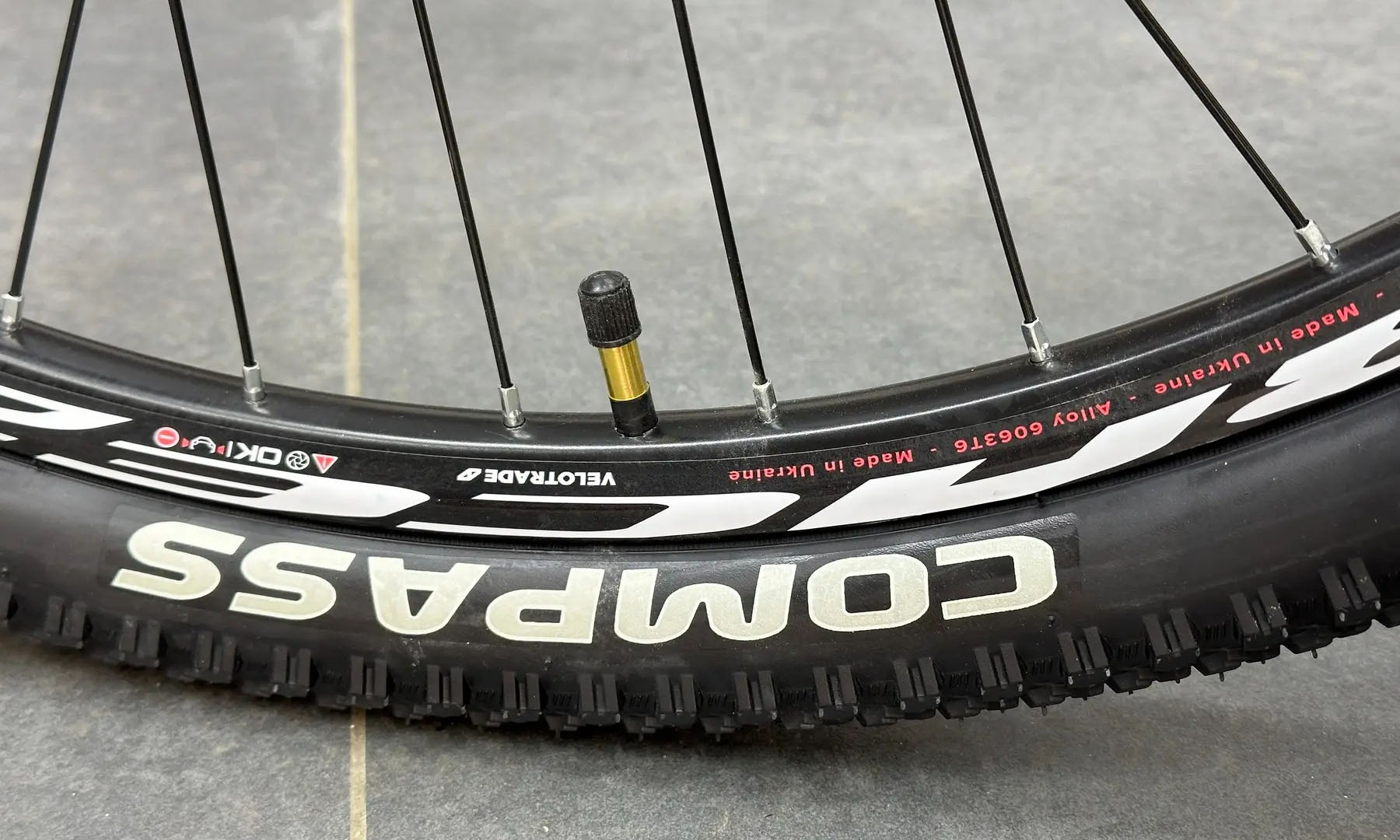 Велосипед Formula F-1 DD 27,5" размер L, рама 19" 2024 Черно-красный 2