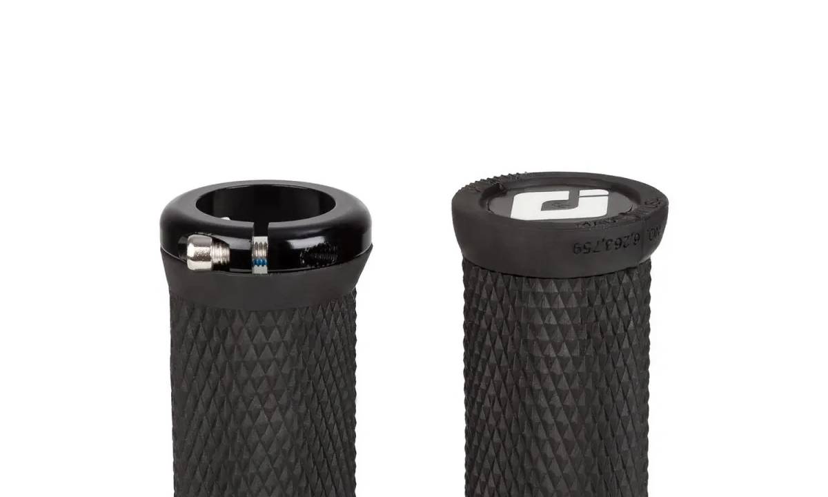 Грипсы ODI Elite Motion V2.1 Lock-On черные с черными замками 4