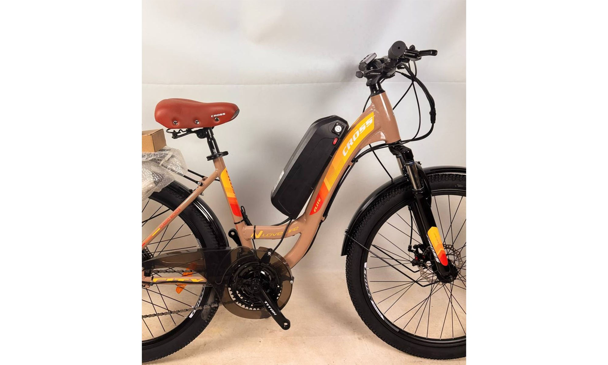 Электровелосипед Cross Elite 26", размер M, рама 17", 2025, Коричневый 500W 48V13Ah с дисплеем 3
