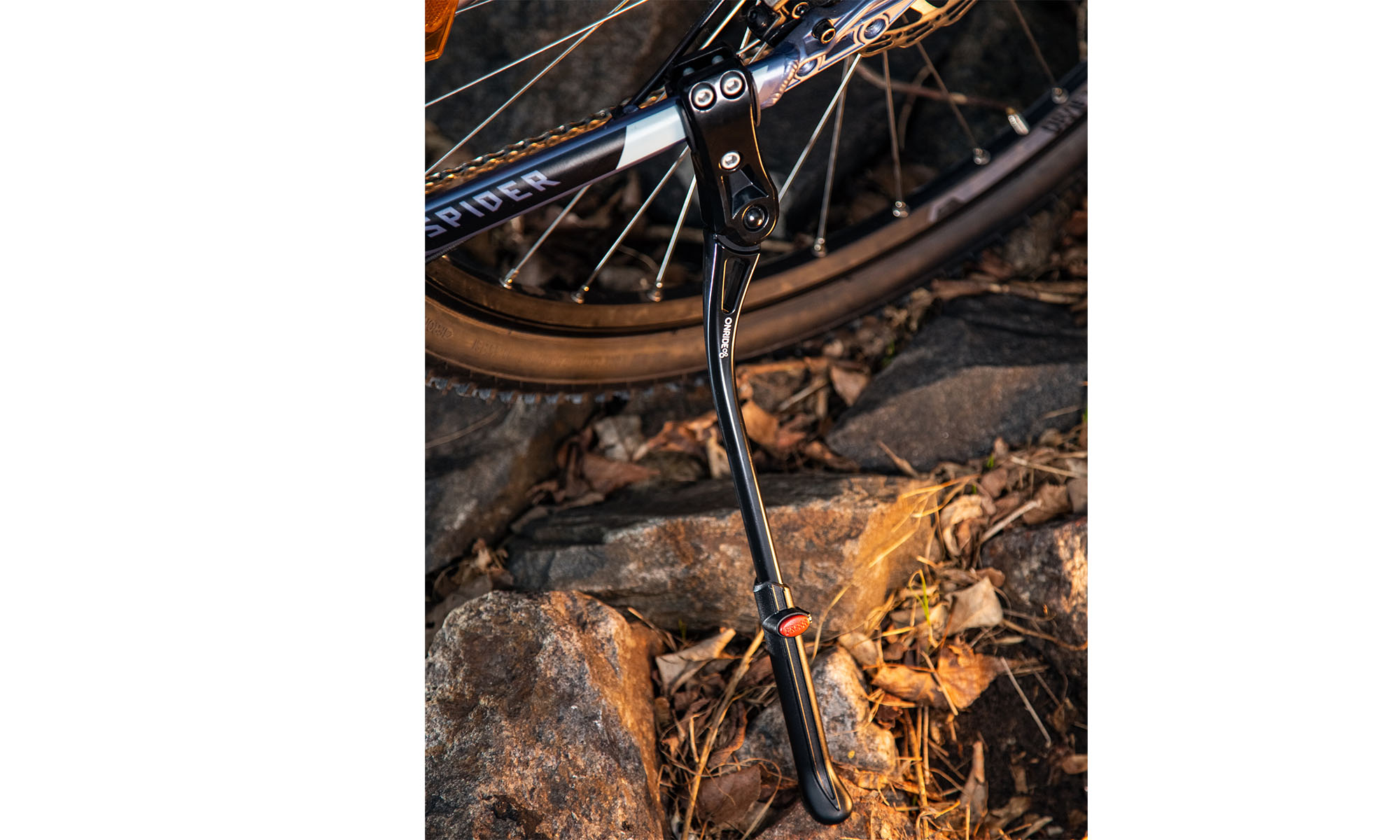 Підніжка ONRIDE Forward II 24"-29" на нижнє перо, чорна 2 Підніжка ONRIDE Forward II 24"-29" на нижнє перо, чорна 2