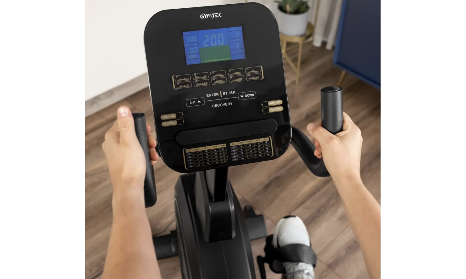 Горизонтальный велотренажер Gymtek XBR6000 электромагнитный черно-желтый 12