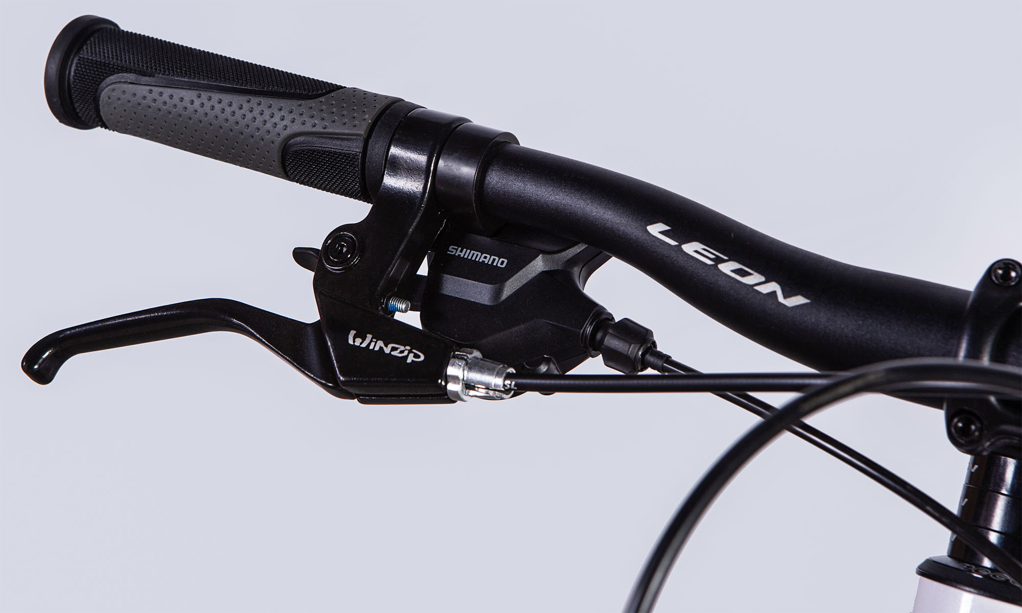 Велосипед Leon JUNIOR AM Vbr CS 24", размер XXS, рама 12", год 2025, белый с сиреневым 5